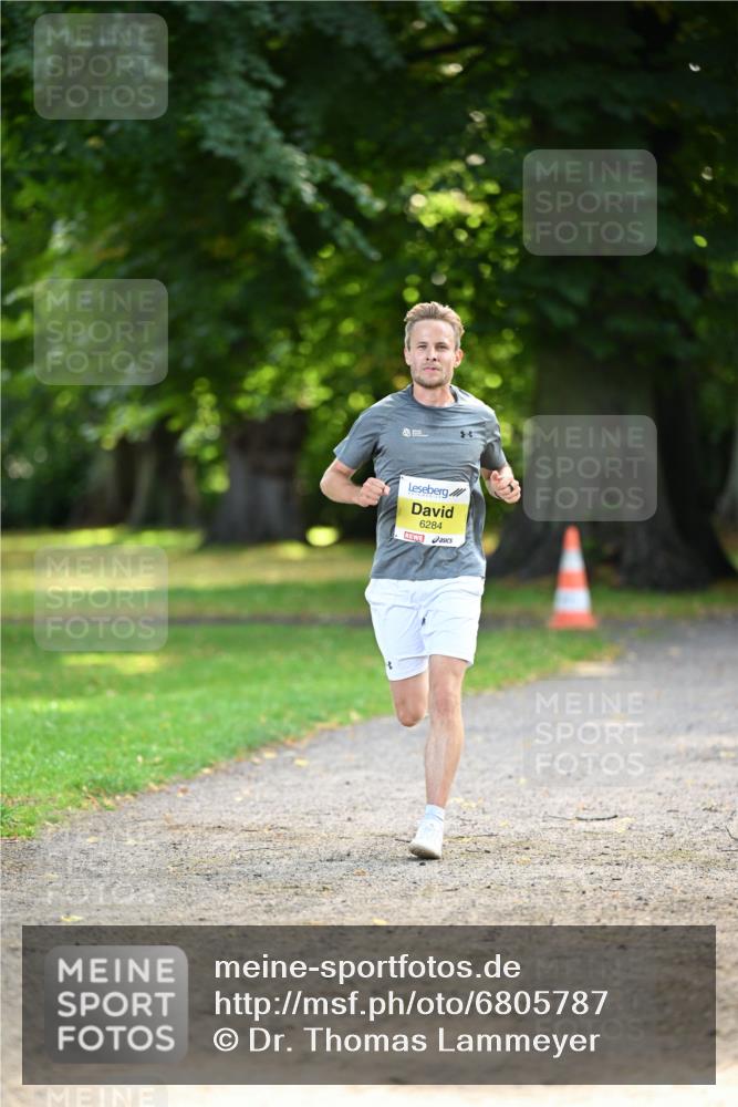 25.08.2024 - 20. Blankeneser Heldenlauf Dr. Thomas Lammeyer http://msf.ph/oto/6805787 25.08.2024 10:05:33 Laufen 6284 meine-sportfotos.de