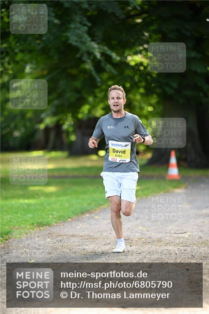 25.08.2024 - 20. Blankeneser Heldenlauf Dr. Thomas Lammeyer http://msf.ph/oto/6805790 25.08.2024 10:05:34 Laufen 6284 meine-sportfotos.de