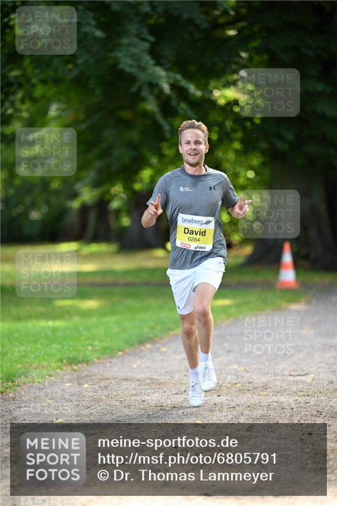 25.08.2024 - 20. Blankeneser Heldenlauf Dr. Thomas Lammeyer http://msf.ph/oto/6805791 25.08.2024 10:05:34 Laufen 8, 6284 meine-sportfotos.de