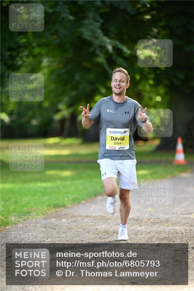 25.08.2024 - 20. Blankeneser Heldenlauf Dr. Thomas Lammeyer http://msf.ph/oto/6805793 25.08.2024 10:05:34 Laufen 6284, 8 meine-sportfotos.de