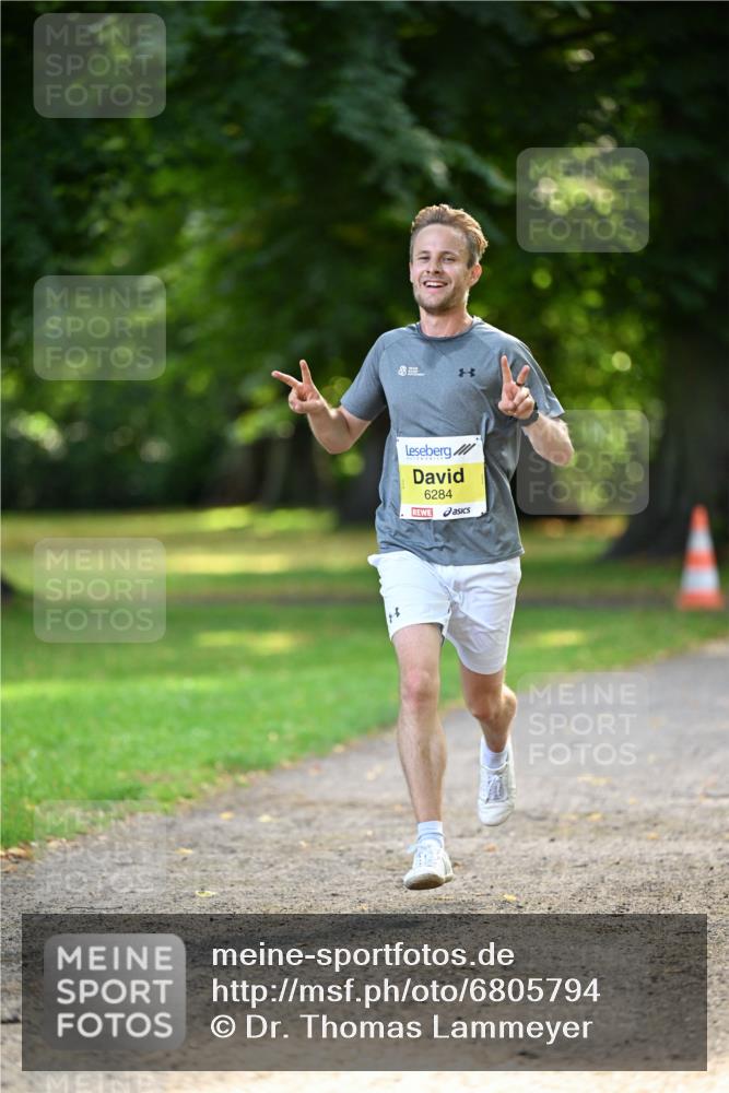 25.08.2024 - 20. Blankeneser Heldenlauf Dr. Thomas Lammeyer http://msf.ph/oto/6805794 25.08.2024 10:05:34 Laufen 6284 meine-sportfotos.de