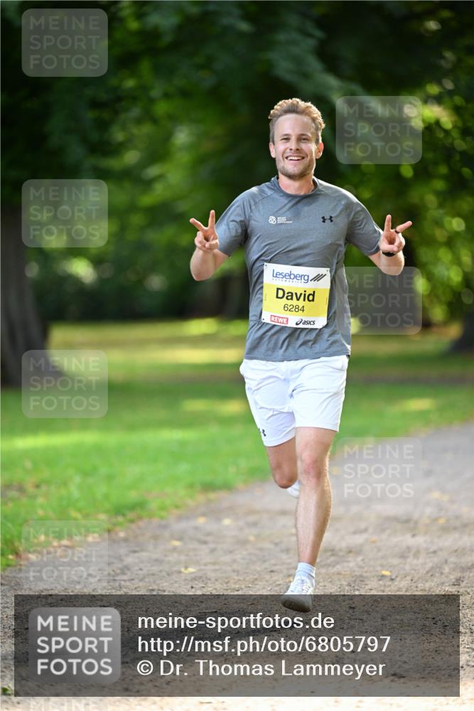 25.08.2024 - 20. Blankeneser Heldenlauf Dr. Thomas Lammeyer http://msf.ph/oto/6805797 25.08.2024 10:05:35 Laufen 6284 meine-sportfotos.de
