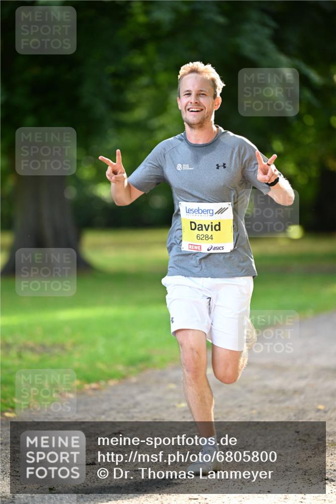25.08.2024 - 20. Blankeneser Heldenlauf Dr. Thomas Lammeyer http://msf.ph/oto/6805800 25.08.2024 10:05:35 Laufen 6284 meine-sportfotos.de