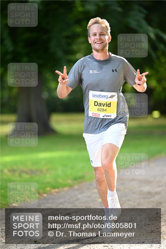 25.08.2024 - 20. Blankeneser Heldenlauf Dr. Thomas Lammeyer http://msf.ph/oto/6805801 25.08.2024 10:05:35 Laufen 3, 6284 meine-sportfotos.de
