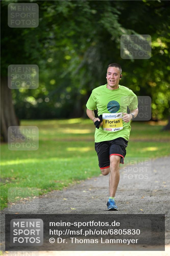25.08.2024 - 20. Blankeneser Heldenlauf Dr. Thomas Lammeyer http://msf.ph/oto/6805830 25.08.2024 10:06:42 Laufen 6019 meine-sportfotos.de