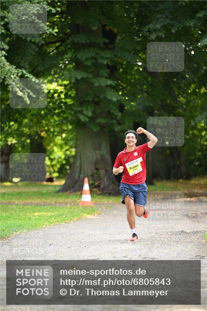 25.08.2024 - 20. Blankeneser Heldenlauf Dr. Thomas Lammeyer http://msf.ph/oto/6805843 25.08.2024 10:07:05 Laufen 6389 meine-sportfotos.de