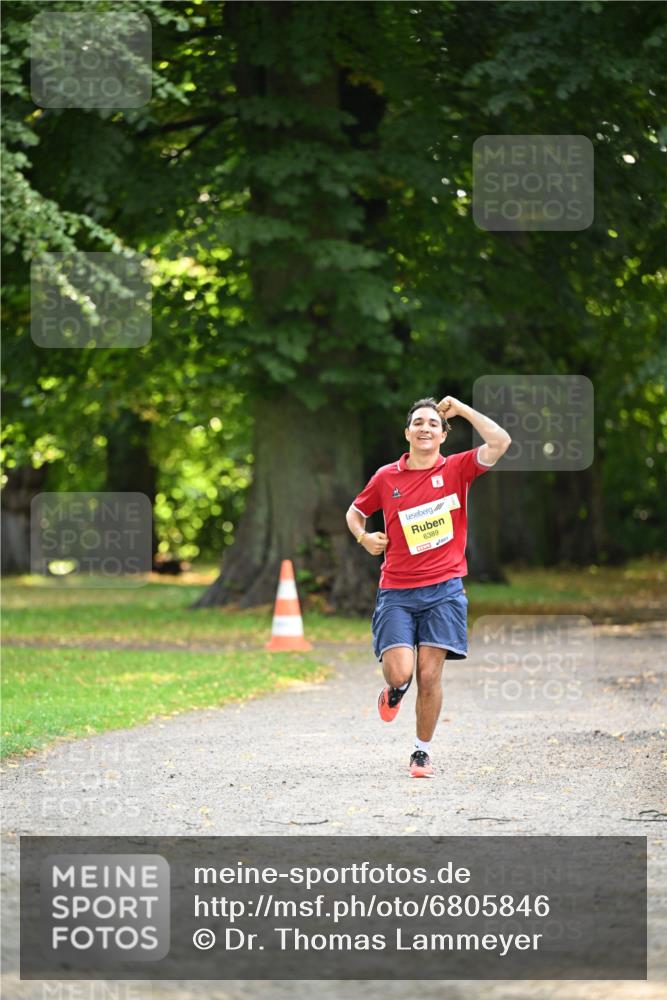 25.08.2024 - 20. Blankeneser Heldenlauf Dr. Thomas Lammeyer http://msf.ph/oto/6805846 25.08.2024 10:07:06 Laufen 6389 meine-sportfotos.de