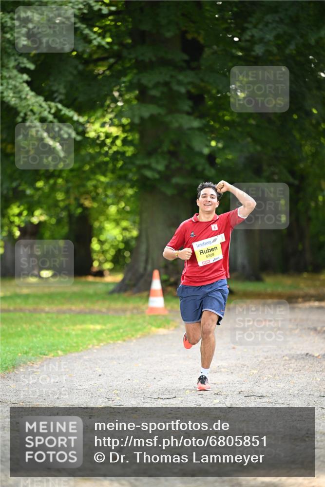25.08.2024 - 20. Blankeneser Heldenlauf Dr. Thomas Lammeyer http://msf.ph/oto/6805851 25.08.2024 10:07:06 Laufen 6389 meine-sportfotos.de