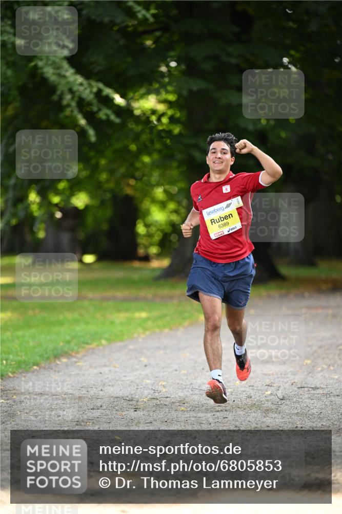 25.08.2024 - 20. Blankeneser Heldenlauf Dr. Thomas Lammeyer http://msf.ph/oto/6805853 25.08.2024 10:07:07 Laufen 6389 meine-sportfotos.de