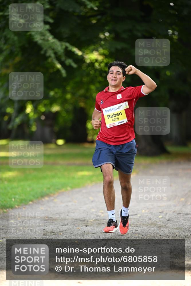 25.08.2024 - 20. Blankeneser Heldenlauf Dr. Thomas Lammeyer http://msf.ph/oto/6805858 25.08.2024 10:07:08 Laufen 6389 meine-sportfotos.de