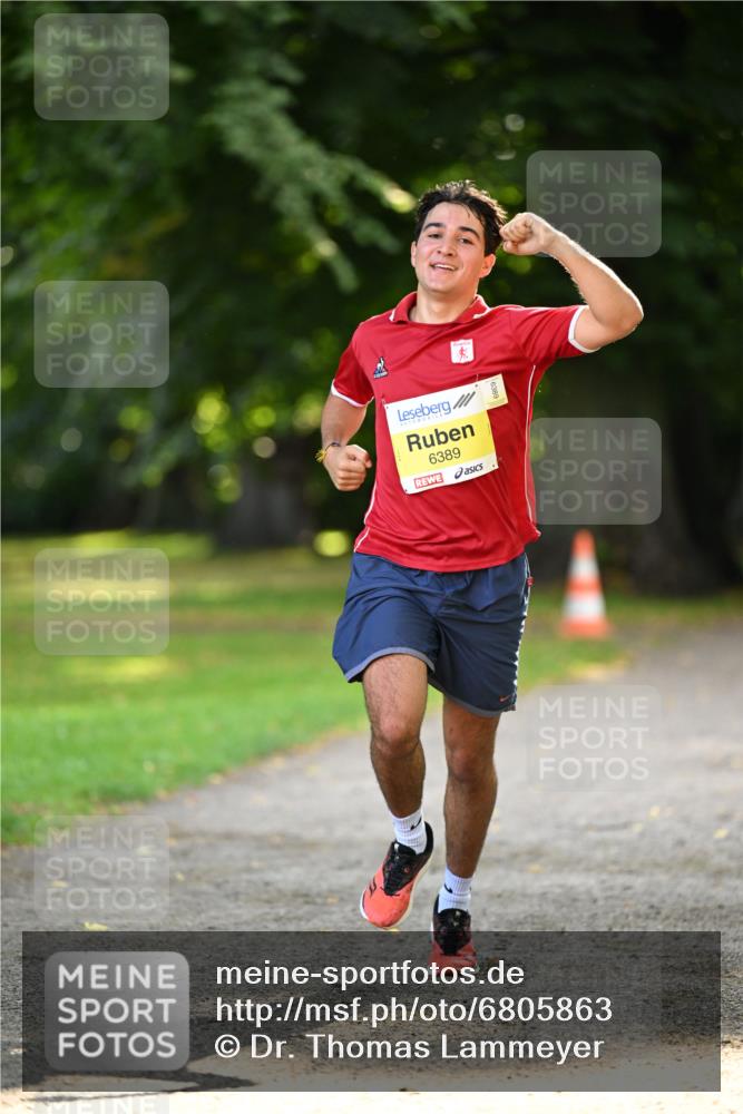 25.08.2024 - 20. Blankeneser Heldenlauf Dr. Thomas Lammeyer http://msf.ph/oto/6805863 25.08.2024 10:07:09 Laufen 6389 meine-sportfotos.de