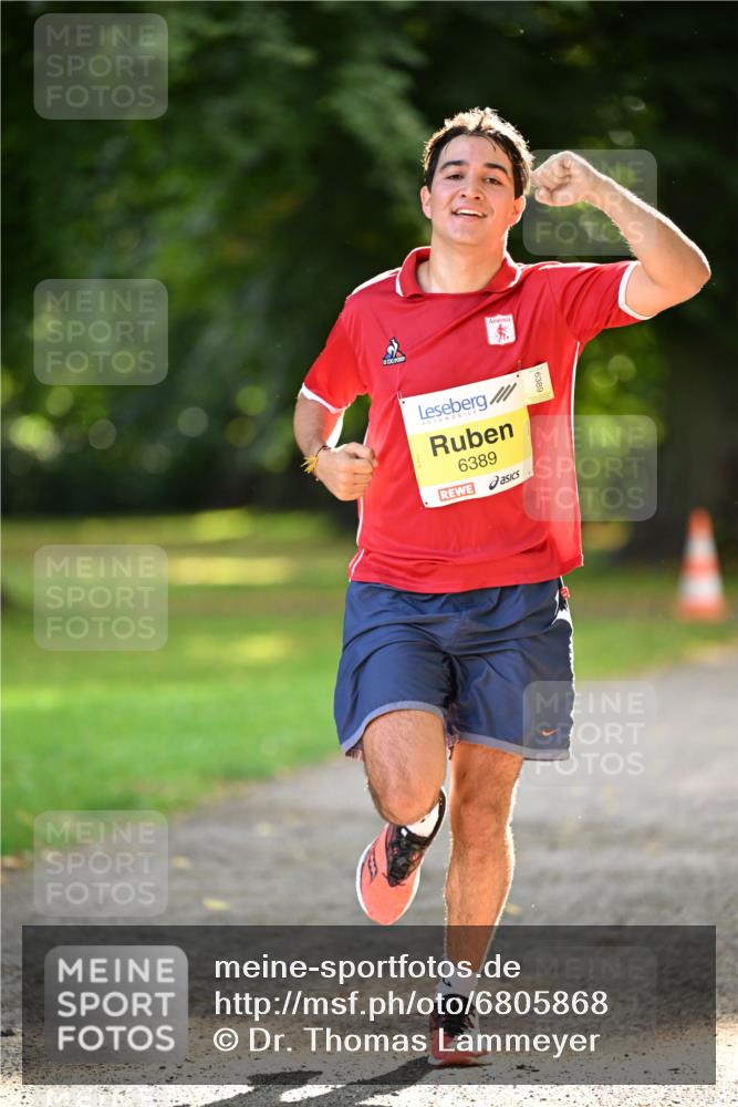 25.08.2024 - 20. Blankeneser Heldenlauf Dr. Thomas Lammeyer http://msf.ph/oto/6805868 25.08.2024 10:07:09 Laufen 6389 meine-sportfotos.de