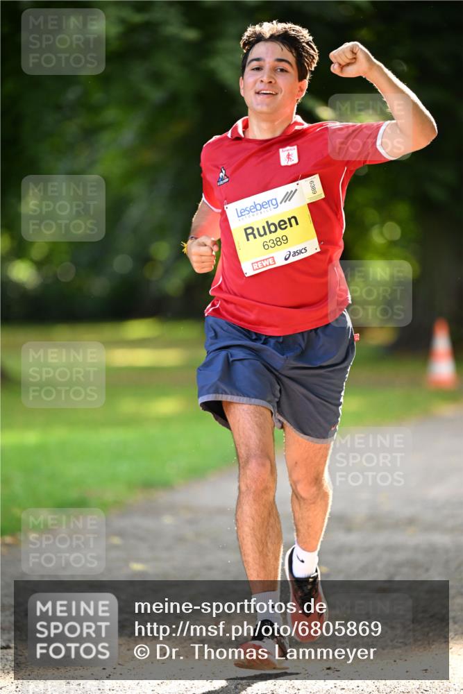 25.08.2024 - 20. Blankeneser Heldenlauf Dr. Thomas Lammeyer http://msf.ph/oto/6805869 25.08.2024 10:07:09 Laufen 6389 meine-sportfotos.de