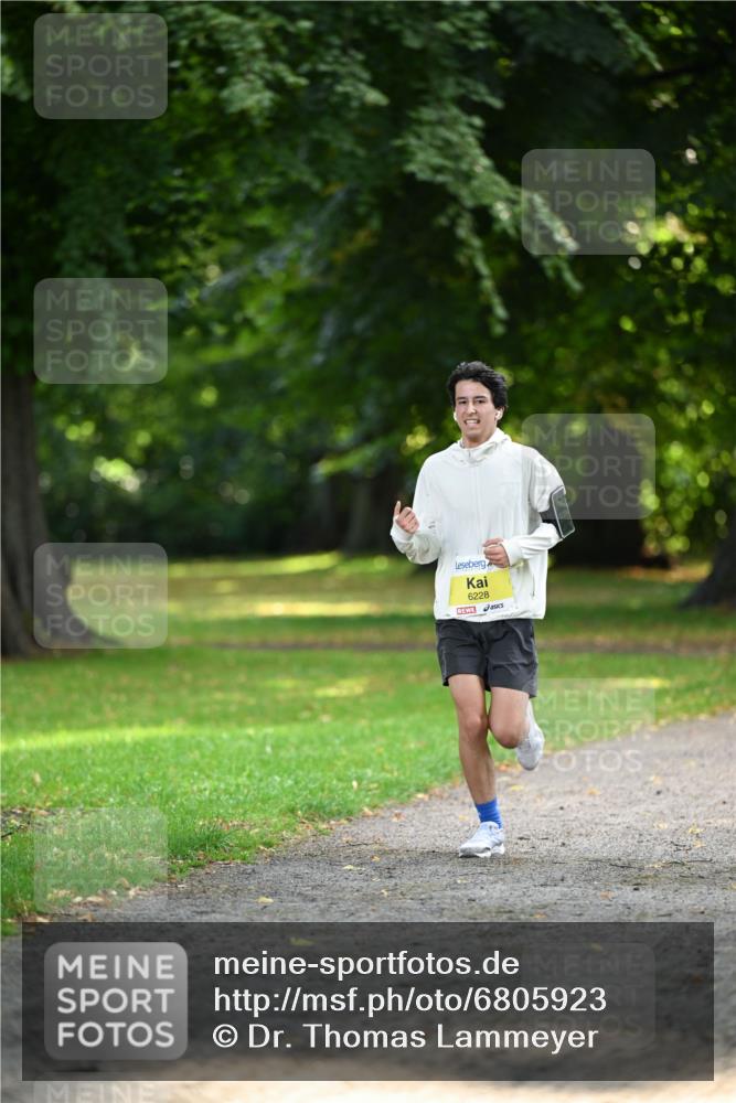 25.08.2024 - 20. Blankeneser Heldenlauf Dr. Thomas Lammeyer http://msf.ph/oto/6805923 25.08.2024 10:07:40 Laufen 6228 meine-sportfotos.de