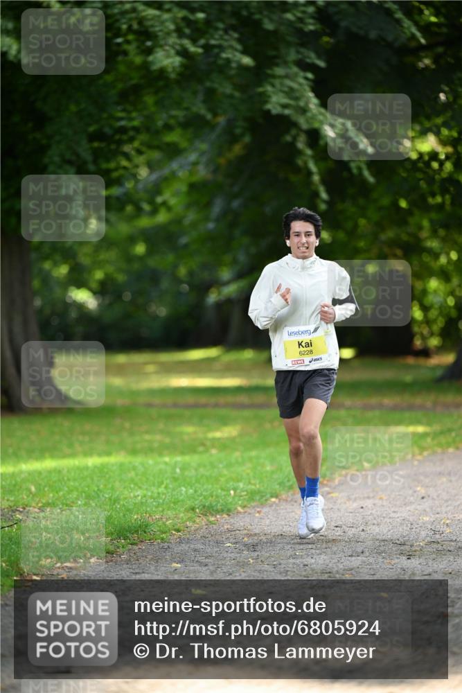 25.08.2024 - 20. Blankeneser Heldenlauf Dr. Thomas Lammeyer http://msf.ph/oto/6805924 25.08.2024 10:07:40 Laufen 6228 meine-sportfotos.de