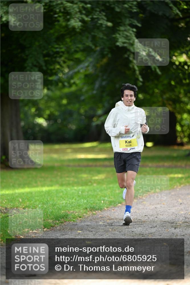 25.08.2024 - 20. Blankeneser Heldenlauf Dr. Thomas Lammeyer http://msf.ph/oto/6805925 25.08.2024 10:07:40 Laufen 6228 meine-sportfotos.de