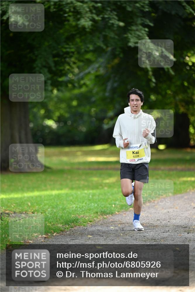 25.08.2024 - 20. Blankeneser Heldenlauf Dr. Thomas Lammeyer http://msf.ph/oto/6805926 25.08.2024 10:07:40 Laufen 6228 meine-sportfotos.de