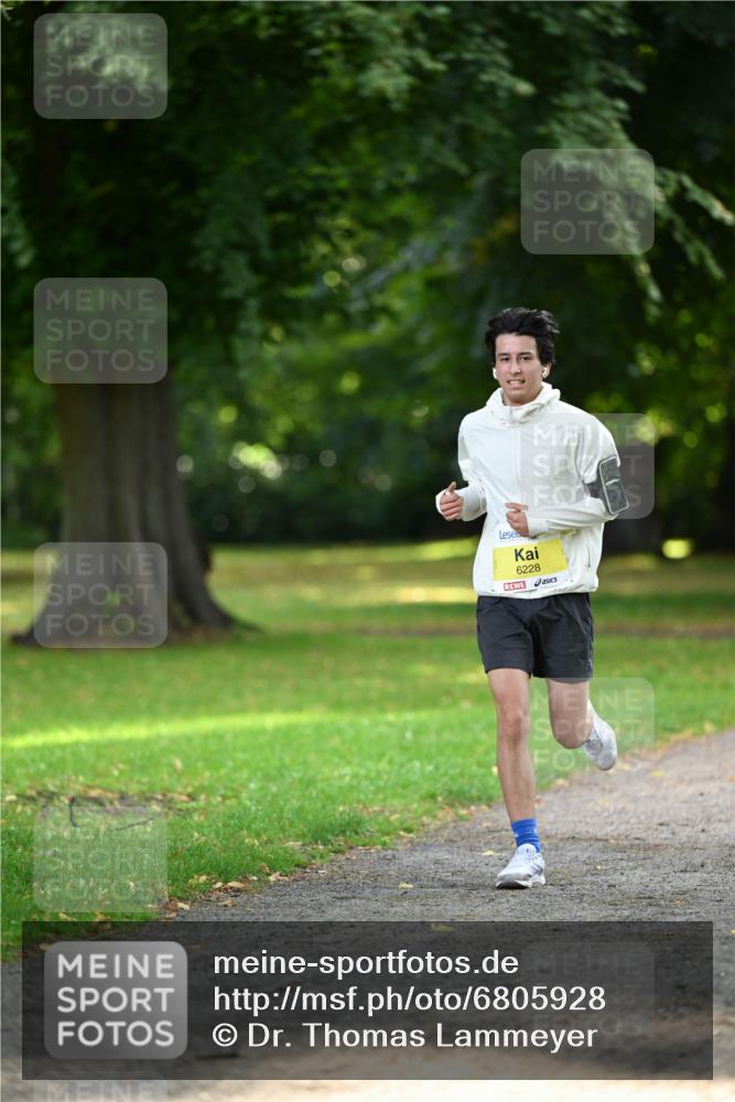 25.08.2024 - 20. Blankeneser Heldenlauf Dr. Thomas Lammeyer http://msf.ph/oto/6805928 25.08.2024 10:07:41 Laufen 6228 meine-sportfotos.de