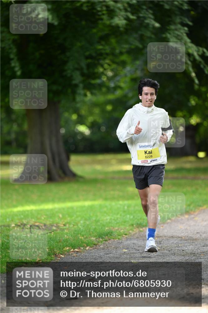 25.08.2024 - 20. Blankeneser Heldenlauf Dr. Thomas Lammeyer http://msf.ph/oto/6805930 25.08.2024 10:07:41 Laufen 6228 meine-sportfotos.de