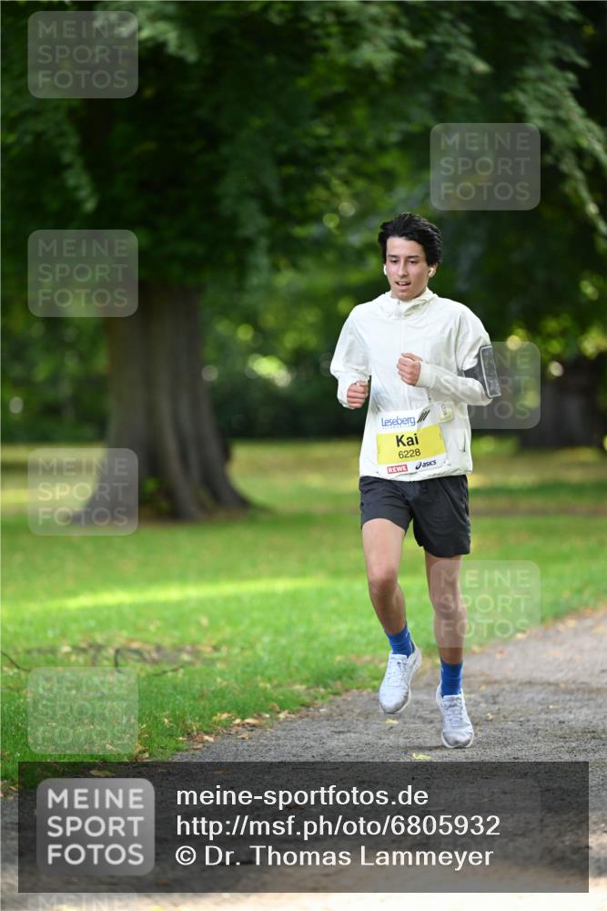 25.08.2024 - 20. Blankeneser Heldenlauf Dr. Thomas Lammeyer http://msf.ph/oto/6805932 25.08.2024 10:07:41 Laufen 6228 meine-sportfotos.de