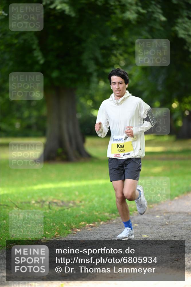 25.08.2024 - 20. Blankeneser Heldenlauf Dr. Thomas Lammeyer http://msf.ph/oto/6805934 25.08.2024 10:07:41 Laufen 6228 meine-sportfotos.de