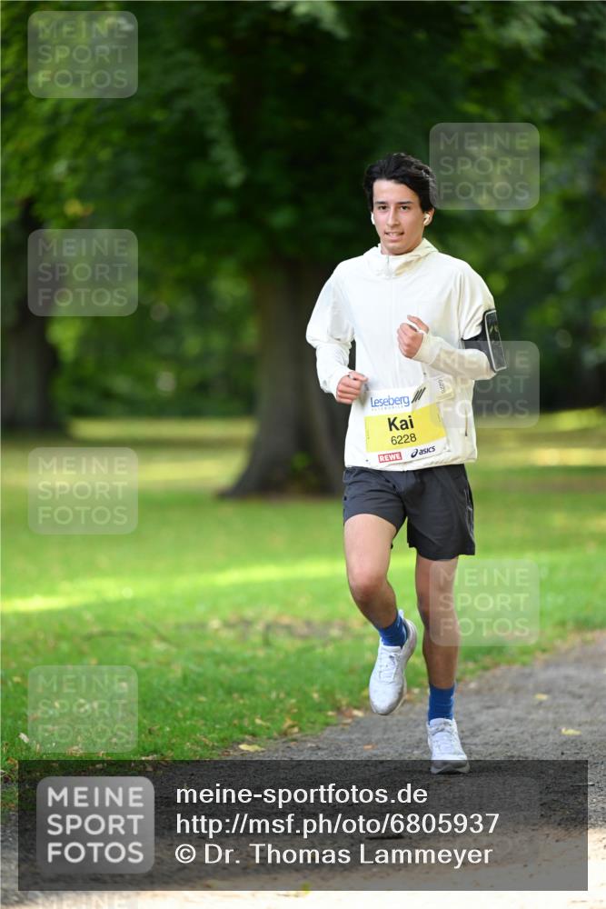 25.08.2024 - 20. Blankeneser Heldenlauf Dr. Thomas Lammeyer http://msf.ph/oto/6805937 25.08.2024 10:07:42 Laufen 6228 meine-sportfotos.de