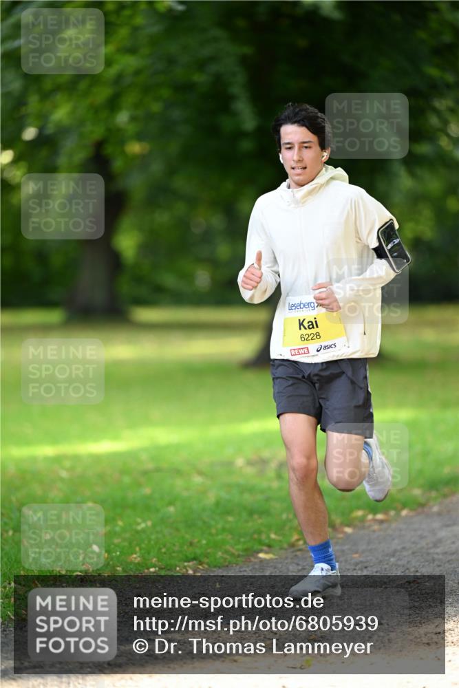 25.08.2024 - 20. Blankeneser Heldenlauf Dr. Thomas Lammeyer http://msf.ph/oto/6805939 25.08.2024 10:07:42 Laufen 6228 meine-sportfotos.de