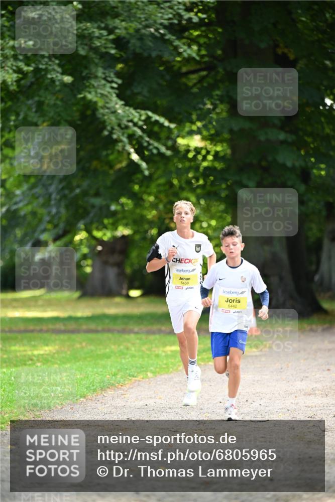 25.08.2024 - 20. Blankeneser Heldenlauf Dr. Thomas Lammeyer http://msf.ph/oto/6805965 25.08.2024 10:08:03 Laufen 2, 6458, 6442 meine-sportfotos.de