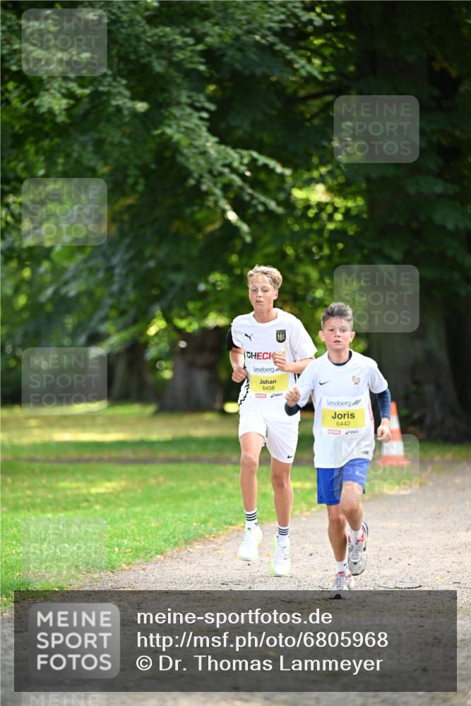 25.08.2024 - 20. Blankeneser Heldenlauf Dr. Thomas Lammeyer http://msf.ph/oto/6805968 25.08.2024 10:08:03 Laufen 6458, 6442 meine-sportfotos.de