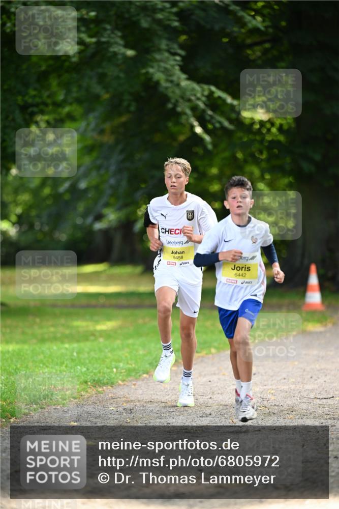 25.08.2024 - 20. Blankeneser Heldenlauf Dr. Thomas Lammeyer http://msf.ph/oto/6805972 25.08.2024 10:08:04 Laufen 6458, 6442 meine-sportfotos.de
