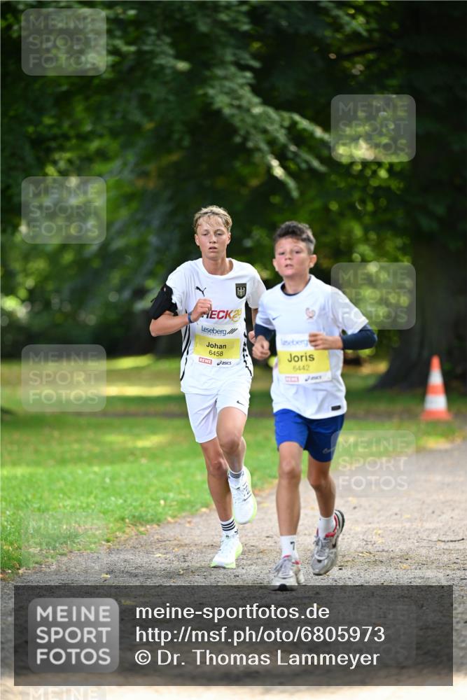 25.08.2024 - 20. Blankeneser Heldenlauf Dr. Thomas Lammeyer http://msf.ph/oto/6805973 25.08.2024 10:08:04 Laufen 6458, 6442 meine-sportfotos.de