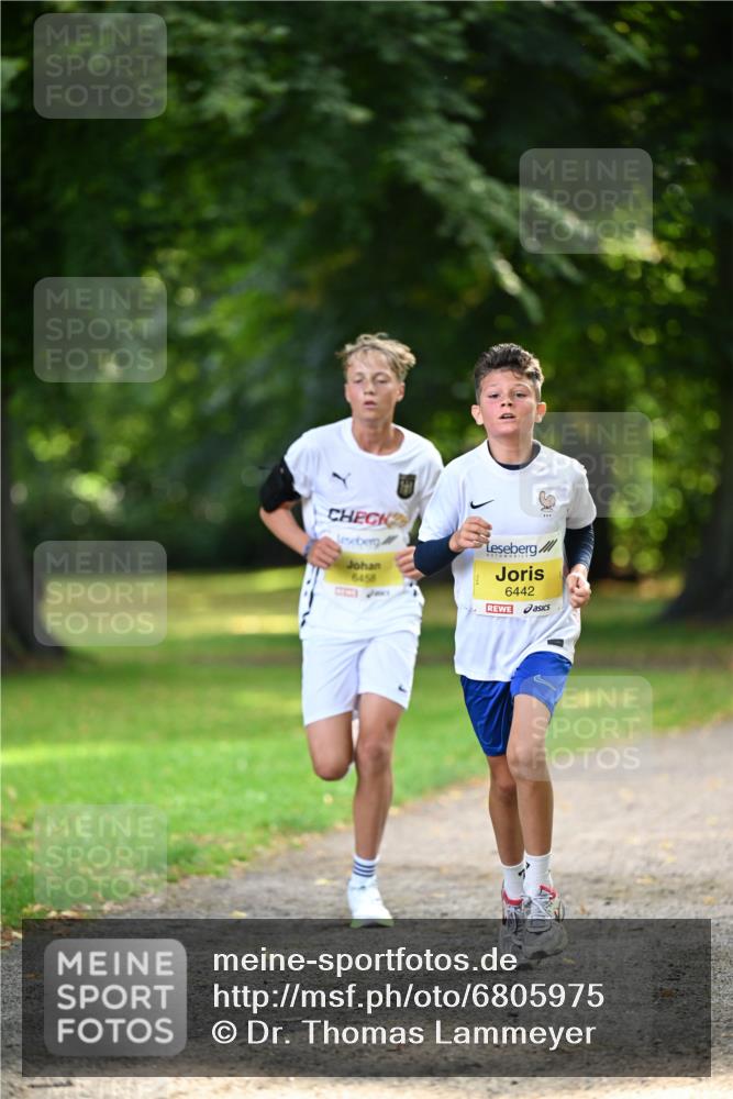 25.08.2024 - 20. Blankeneser Heldenlauf Dr. Thomas Lammeyer http://msf.ph/oto/6805975 25.08.2024 10:08:04 Laufen 6458, 6442 meine-sportfotos.de