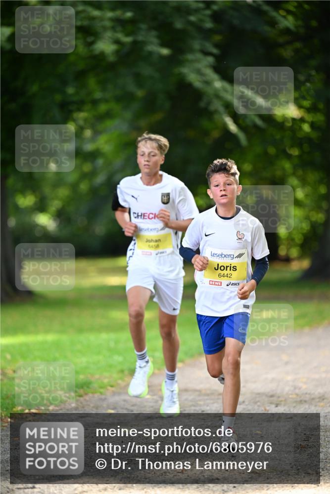 25.08.2024 - 20. Blankeneser Heldenlauf Dr. Thomas Lammeyer http://msf.ph/oto/6805976 25.08.2024 10:08:04 Laufen 6458, 6442 meine-sportfotos.de