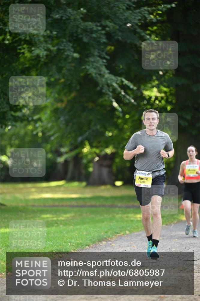 25.08.2024 - 20. Blankeneser Heldenlauf Dr. Thomas Lammeyer http://msf.ph/oto/6805987 25.08.2024 10:09:14 Laufen 6399 meine-sportfotos.de