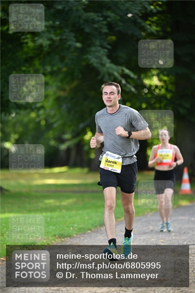 25.08.2024 - 20. Blankeneser Heldenlauf Dr. Thomas Lammeyer http://msf.ph/oto/6805995 25.08.2024 10:09:16 Laufen 6399 meine-sportfotos.de