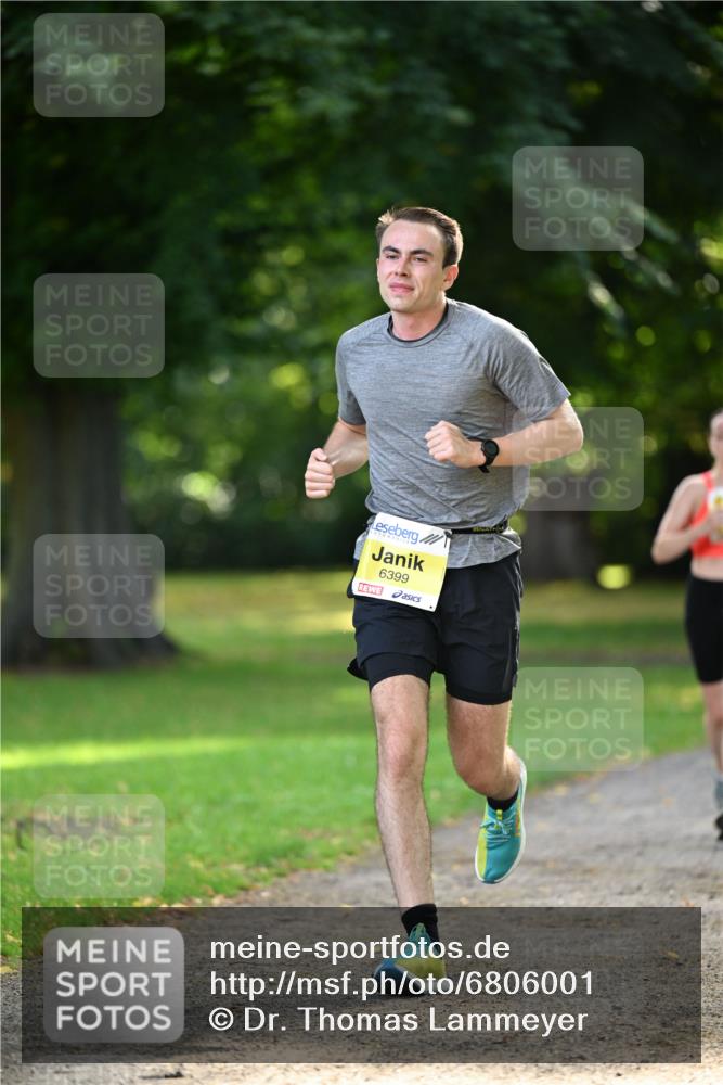25.08.2024 - 20. Blankeneser Heldenlauf Dr. Thomas Lammeyer http://msf.ph/oto/6806001 25.08.2024 10:09:16 Laufen 6399 meine-sportfotos.de
