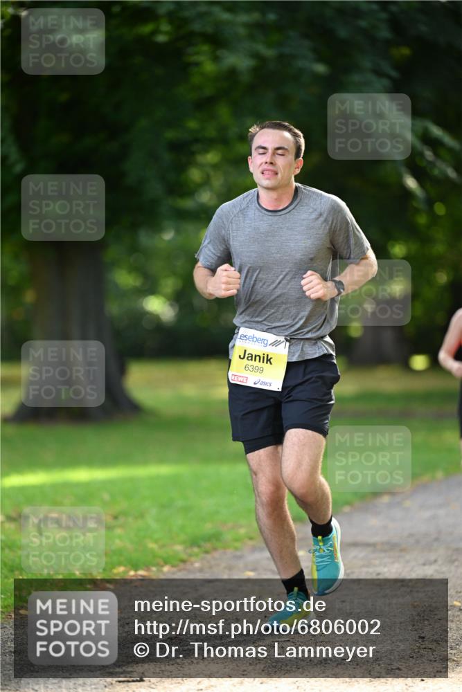 25.08.2024 - 20. Blankeneser Heldenlauf Dr. Thomas Lammeyer http://msf.ph/oto/6806002 25.08.2024 10:09:16 Laufen 6399 meine-sportfotos.de
