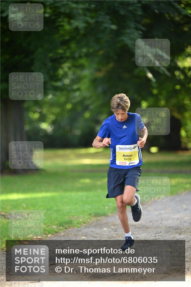 25.08.2024 - 20. Blankeneser Heldenlauf Dr. Thomas Lammeyer http://msf.ph/oto/6806035 25.08.2024 10:09:33 Laufen 6459 meine-sportfotos.de