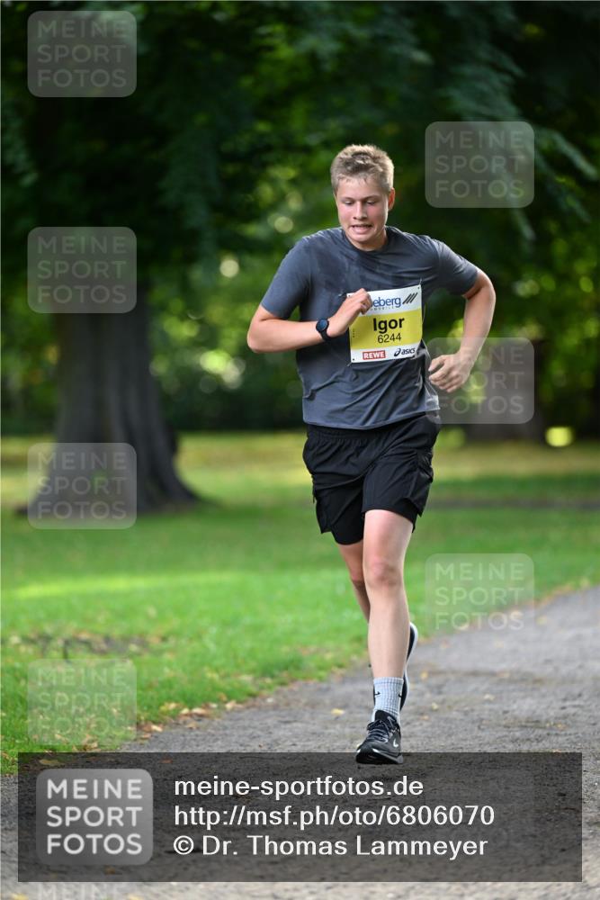 25.08.2024 - 20. Blankeneser Heldenlauf Dr. Thomas Lammeyer http://msf.ph/oto/6806070 25.08.2024 10:09:46 Laufen 6244 meine-sportfotos.de