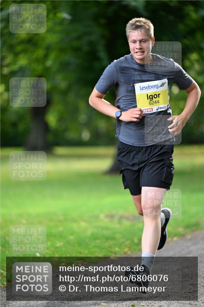 25.08.2024 - 20. Blankeneser Heldenlauf Dr. Thomas Lammeyer http://msf.ph/oto/6806076 25.08.2024 10:09:47 Laufen 6244 meine-sportfotos.de