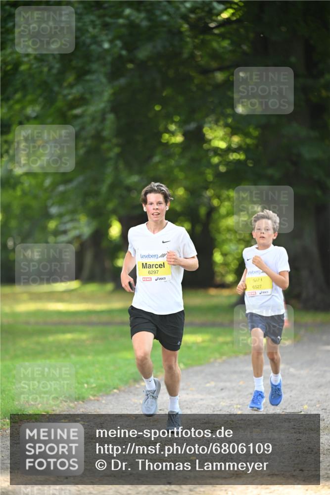 25.08.2024 - 20. Blankeneser Heldenlauf Dr. Thomas Lammeyer http://msf.ph/oto/6806109 25.08.2024 10:10:35 Laufen 6297, 6527 meine-sportfotos.de