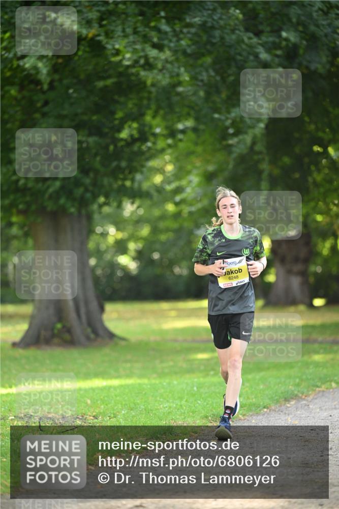 25.08.2024 - 20. Blankeneser Heldenlauf Dr. Thomas Lammeyer http://msf.ph/oto/6806126 25.08.2024 10:10:43 Laufen 6248 meine-sportfotos.de