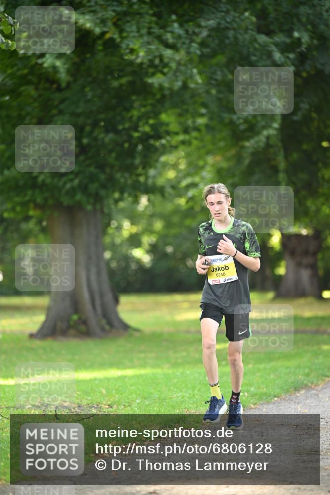 25.08.2024 - 20. Blankeneser Heldenlauf Dr. Thomas Lammeyer http://msf.ph/oto/6806128 25.08.2024 10:10:43 Laufen 6248 meine-sportfotos.de