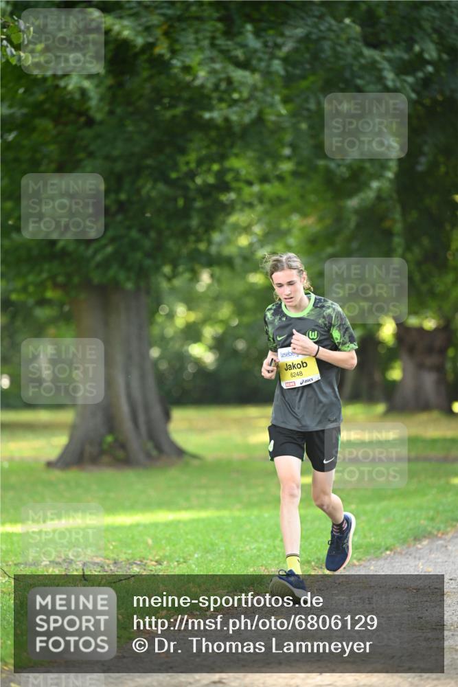 25.08.2024 - 20. Blankeneser Heldenlauf Dr. Thomas Lammeyer http://msf.ph/oto/6806129 25.08.2024 10:10:44 Laufen 6248 meine-sportfotos.de