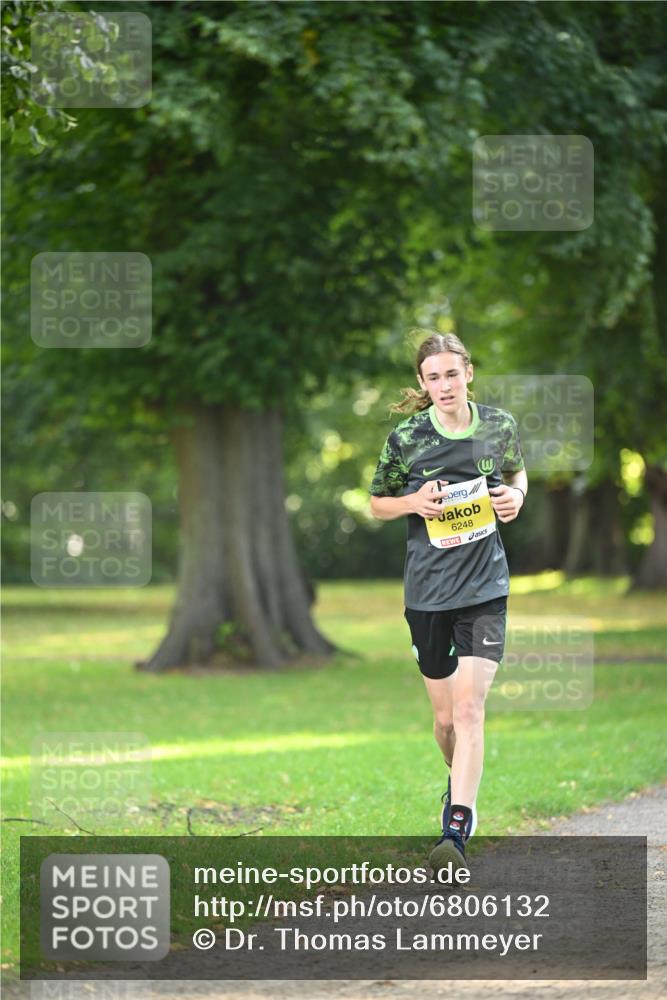25.08.2024 - 20. Blankeneser Heldenlauf Dr. Thomas Lammeyer http://msf.ph/oto/6806132 25.08.2024 10:10:44 Laufen 6248 meine-sportfotos.de