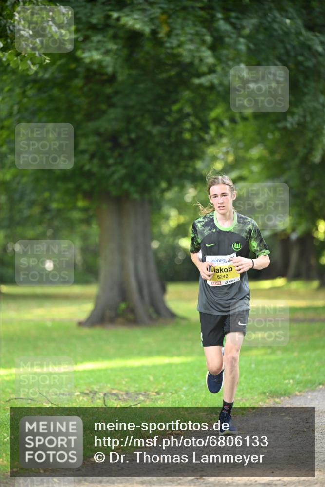 25.08.2024 - 20. Blankeneser Heldenlauf Dr. Thomas Lammeyer http://msf.ph/oto/6806133 25.08.2024 10:10:44 Laufen 6248 meine-sportfotos.de