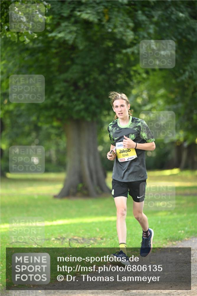 25.08.2024 - 20. Blankeneser Heldenlauf Dr. Thomas Lammeyer http://msf.ph/oto/6806135 25.08.2024 10:10:44 Laufen 6248 meine-sportfotos.de