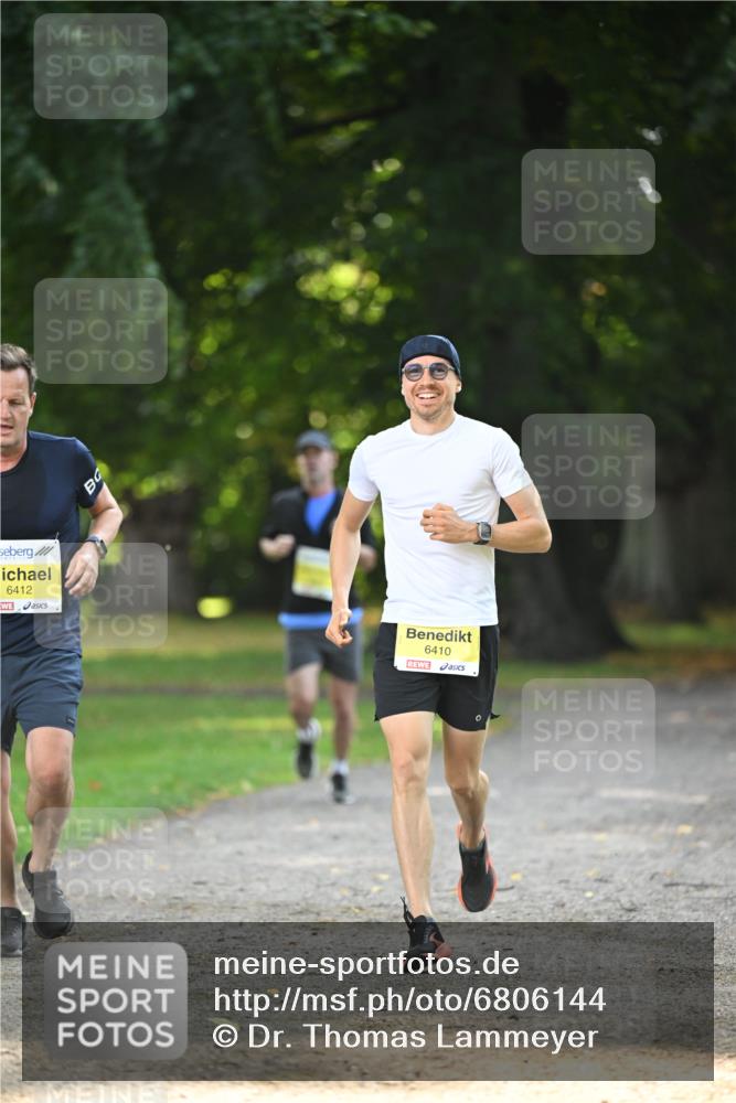 25.08.2024 - 20. Blankeneser Heldenlauf Dr. Thomas Lammeyer http://msf.ph/oto/6806144 25.08.2024 10:10:47 Laufen 6412, 6410 meine-sportfotos.de