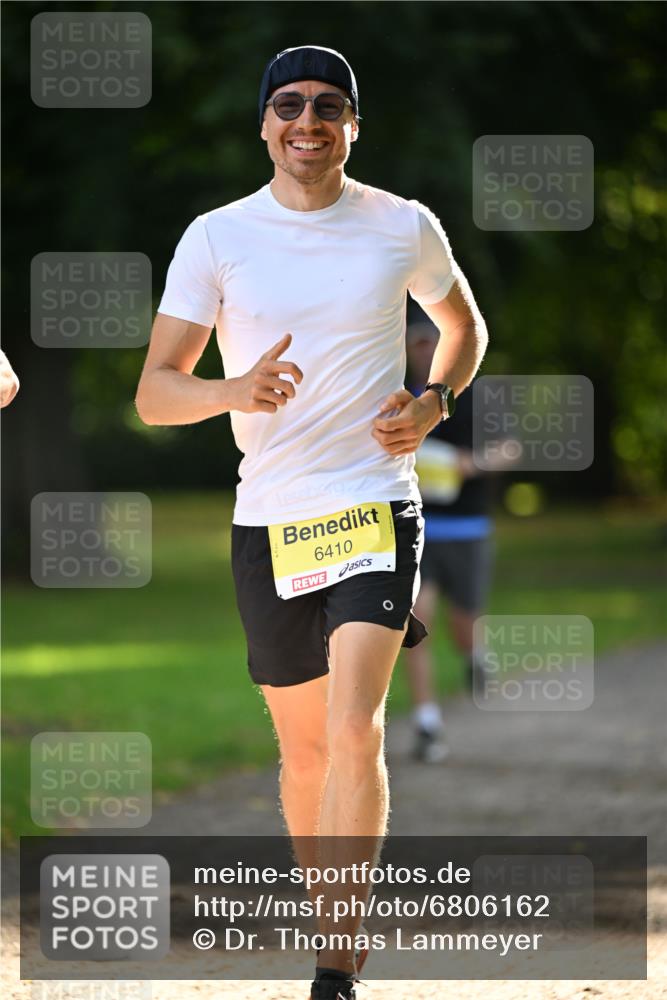 25.08.2024 - 20. Blankeneser Heldenlauf Dr. Thomas Lammeyer http://msf.ph/oto/6806162 25.08.2024 10:10:50 Laufen 6410 meine-sportfotos.de
