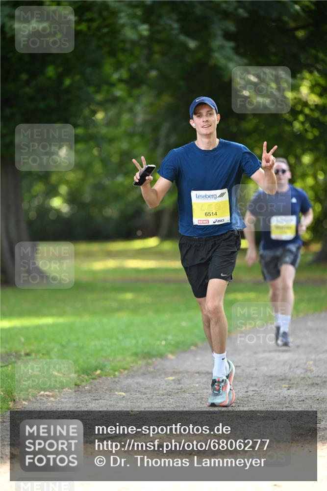 25.08.2024 - 20. Blankeneser Heldenlauf Dr. Thomas Lammeyer http://msf.ph/oto/6806277 25.08.2024 10:12:02 Laufen 6514 meine-sportfotos.de